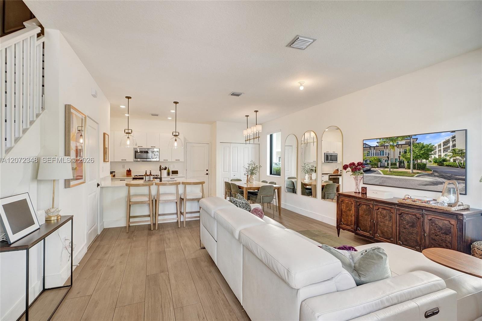 8166 NW 42nd Street, Doral, FL 33166