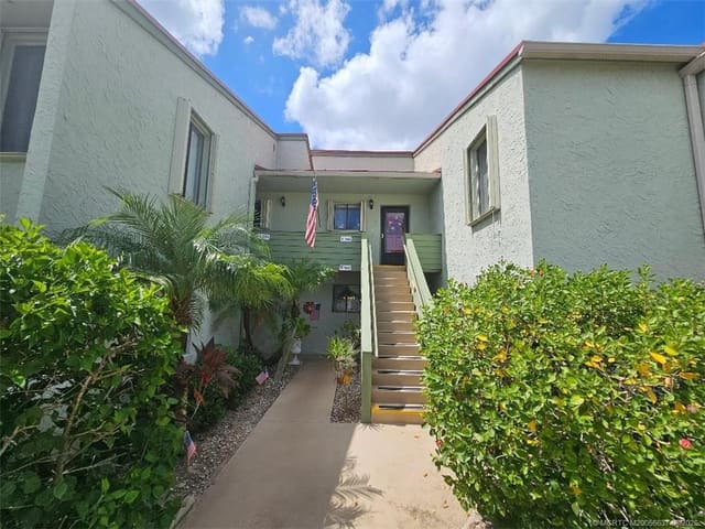 5433 SE Miles Grant Road E-205, Miles Grant Condo 01, Stuart, FL