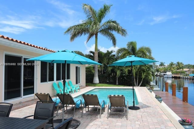 2424 SE 9th Street 2424, Pompano Beach, FL 33062