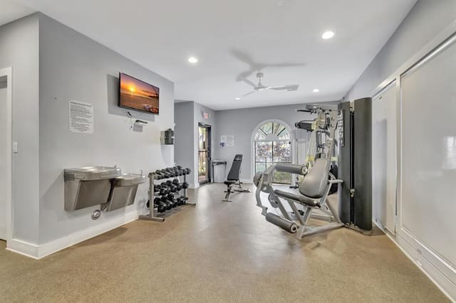 708 EXECUTIVE CENTER Drive 210, West Palm Beach, FL 33401