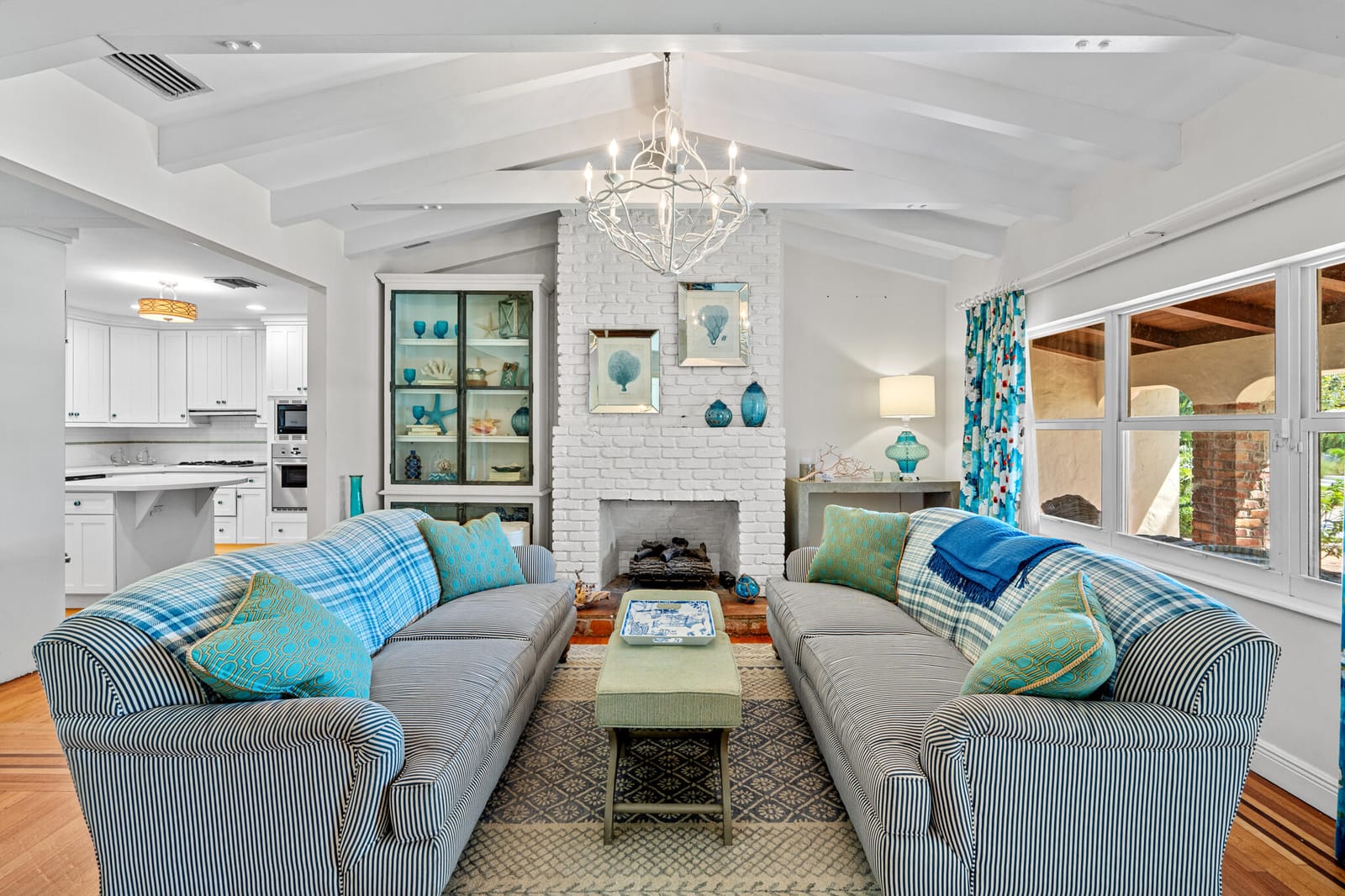 627 Solar Isle Drive — photo 8