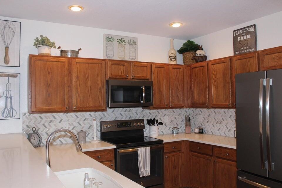 13394 Georgian Court — photo 8