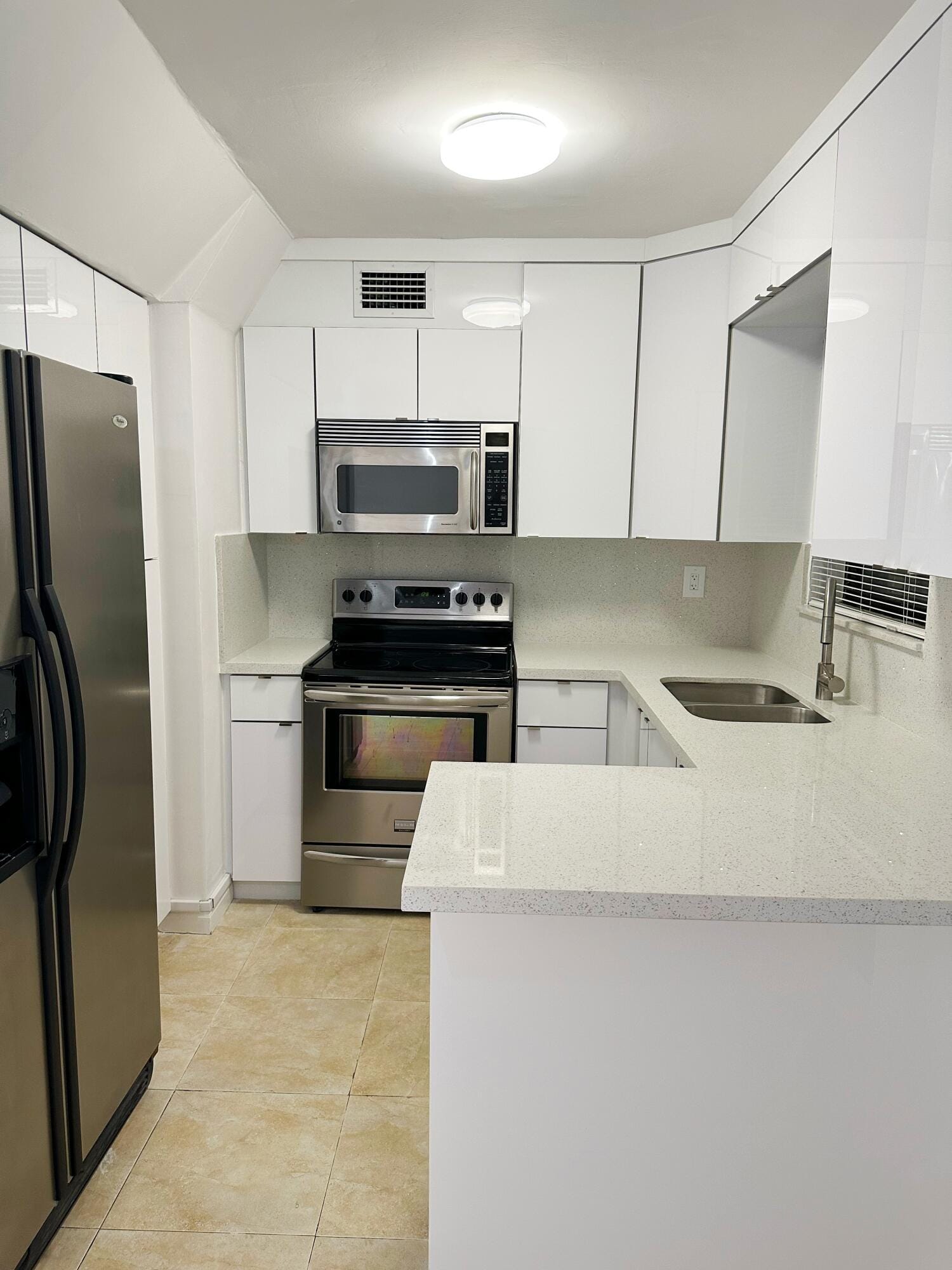 1701 W 42ND Place 43, Hialeah, FL 33012 photo 8