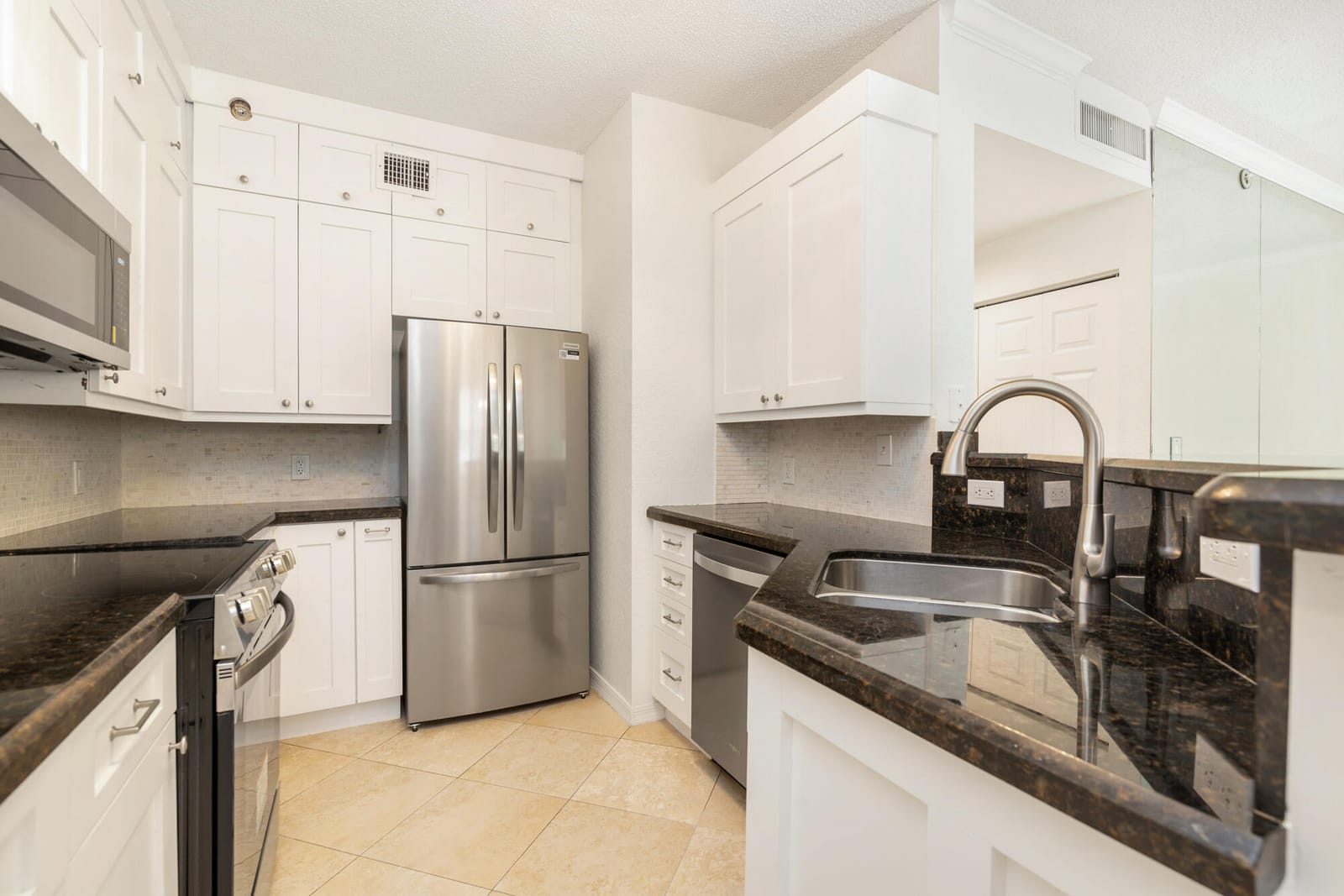 1805 N FLAGLER Drive 206 — photo 9