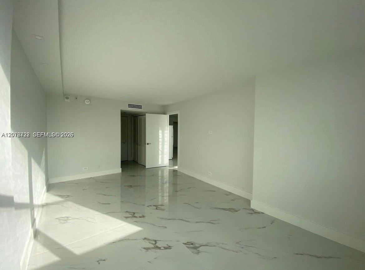 6039 Collins Avenue CU -1033 — photo 11