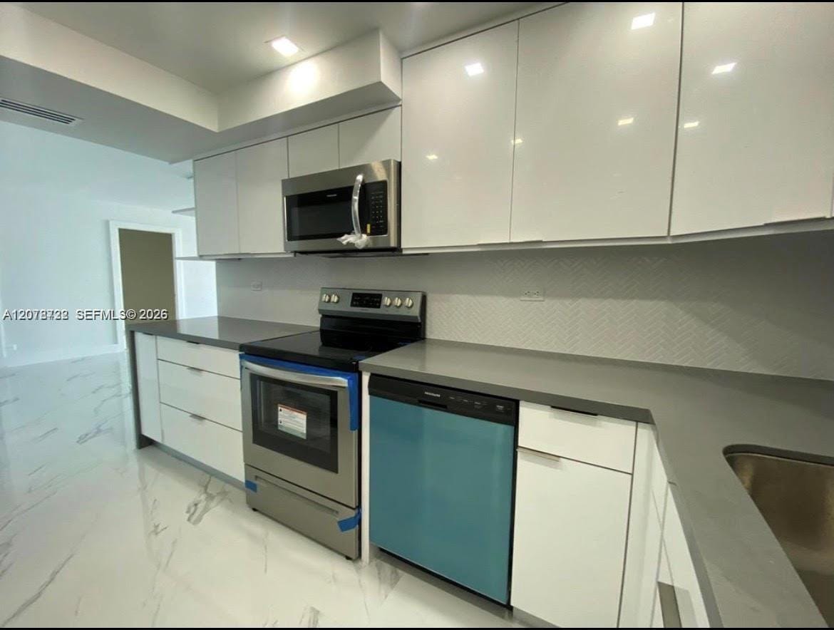 6039 Collins Avenue CU -1033 — photo 5