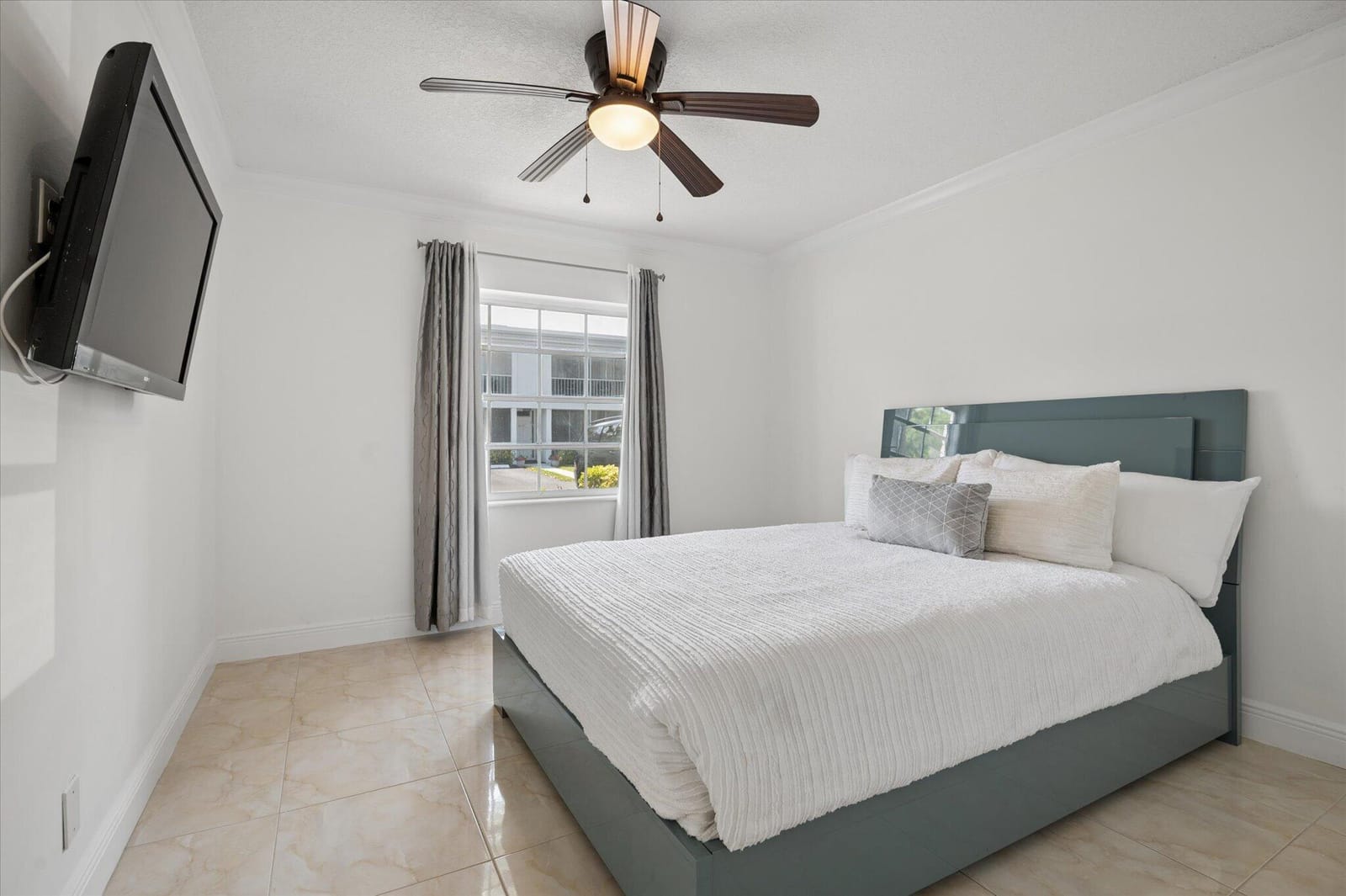 6287 BAY CLUB Drive 2 — photo 6