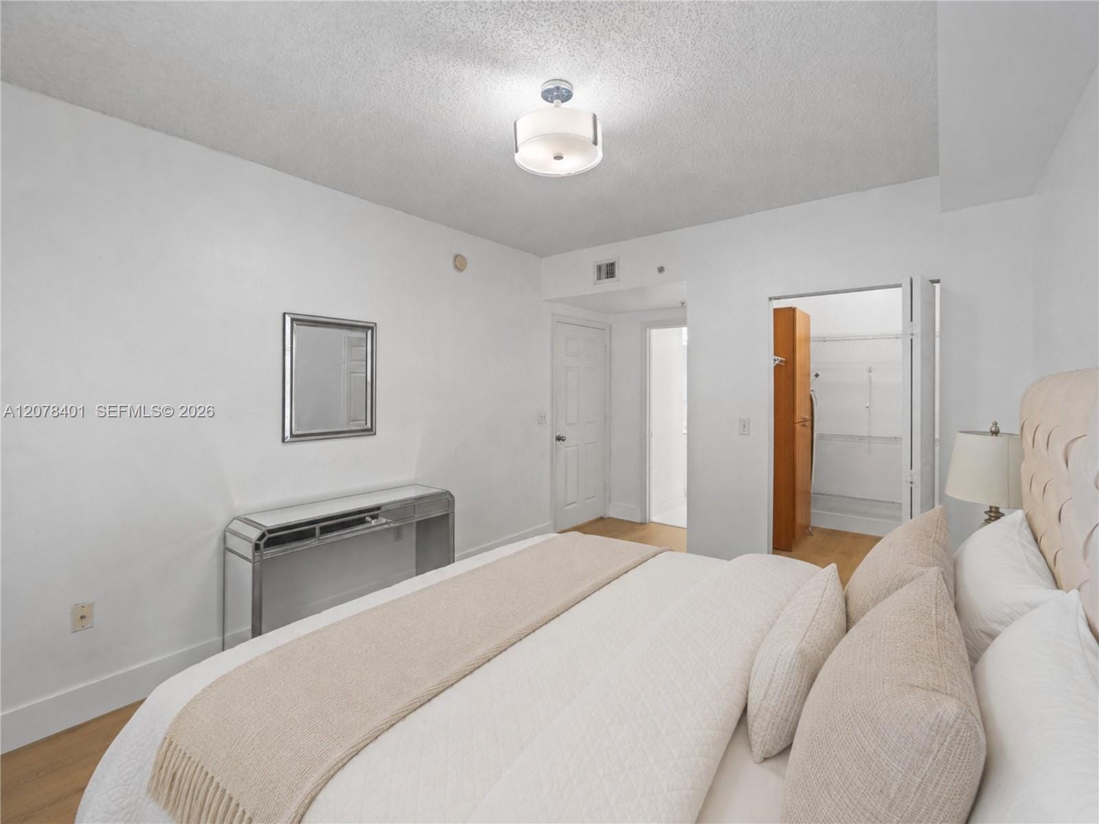 17145 N Bay Road 4311 — photo 5