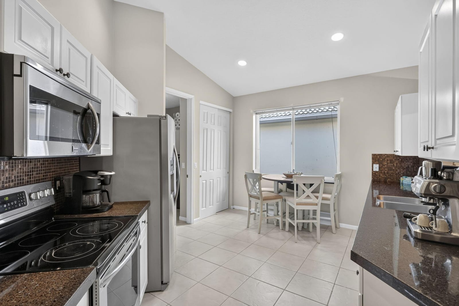 9106 BAY POINT Circle — photo 7