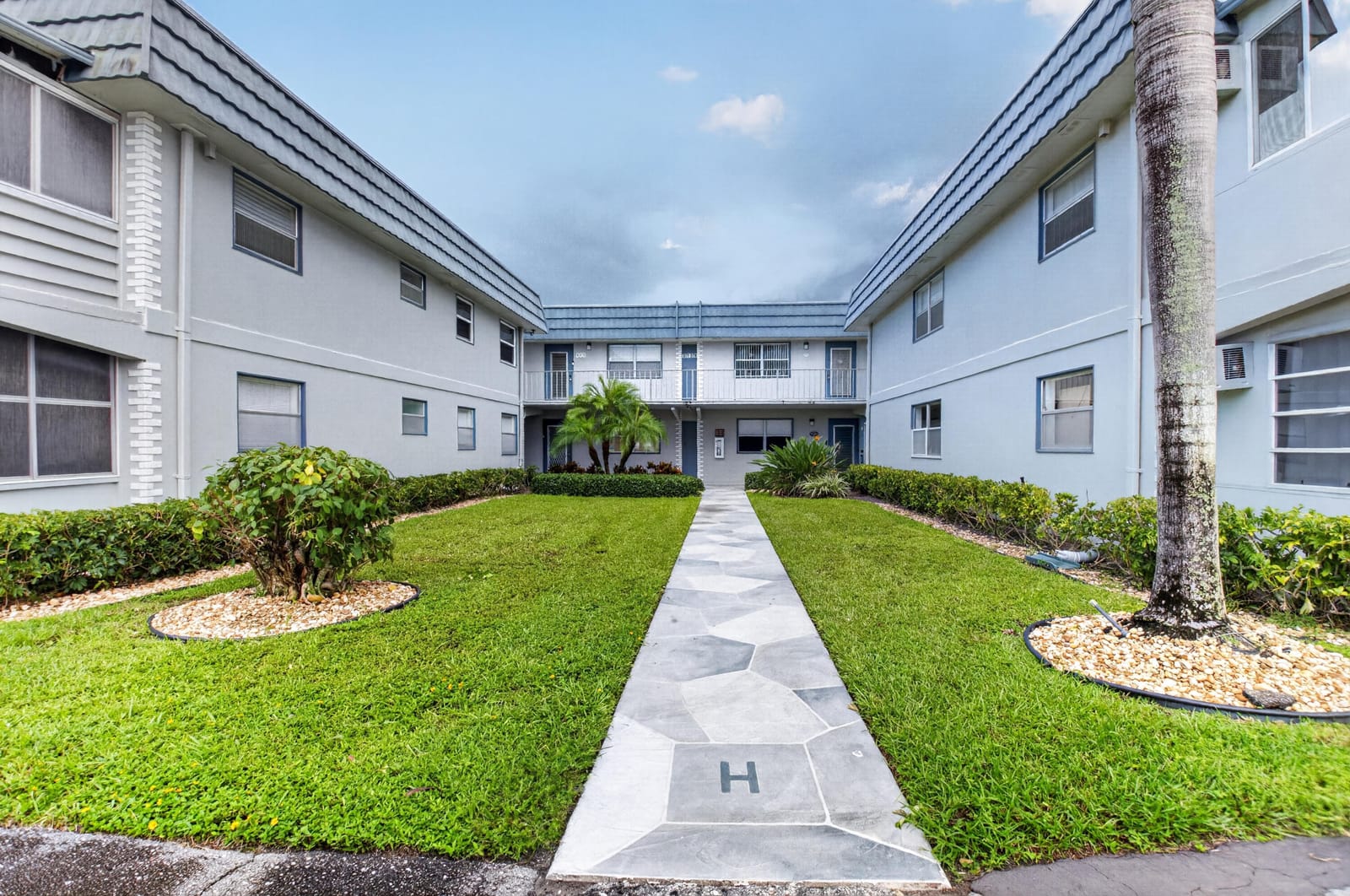 352 Brittany H, Delray Beach, FL 33446 photo 25