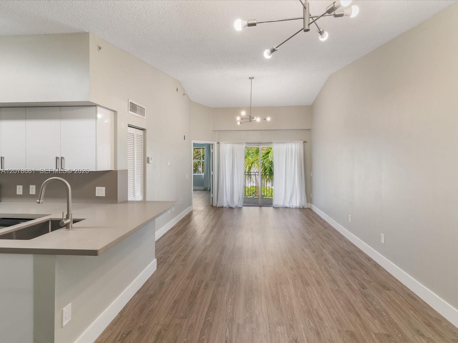 155 NW 96th Terrace 2-303, Pembroke Pines, FL 33024