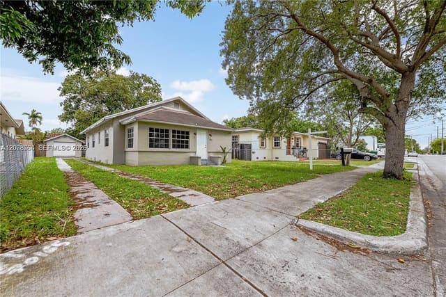 2800 SW 16th Terrace, Miami, FL 33145