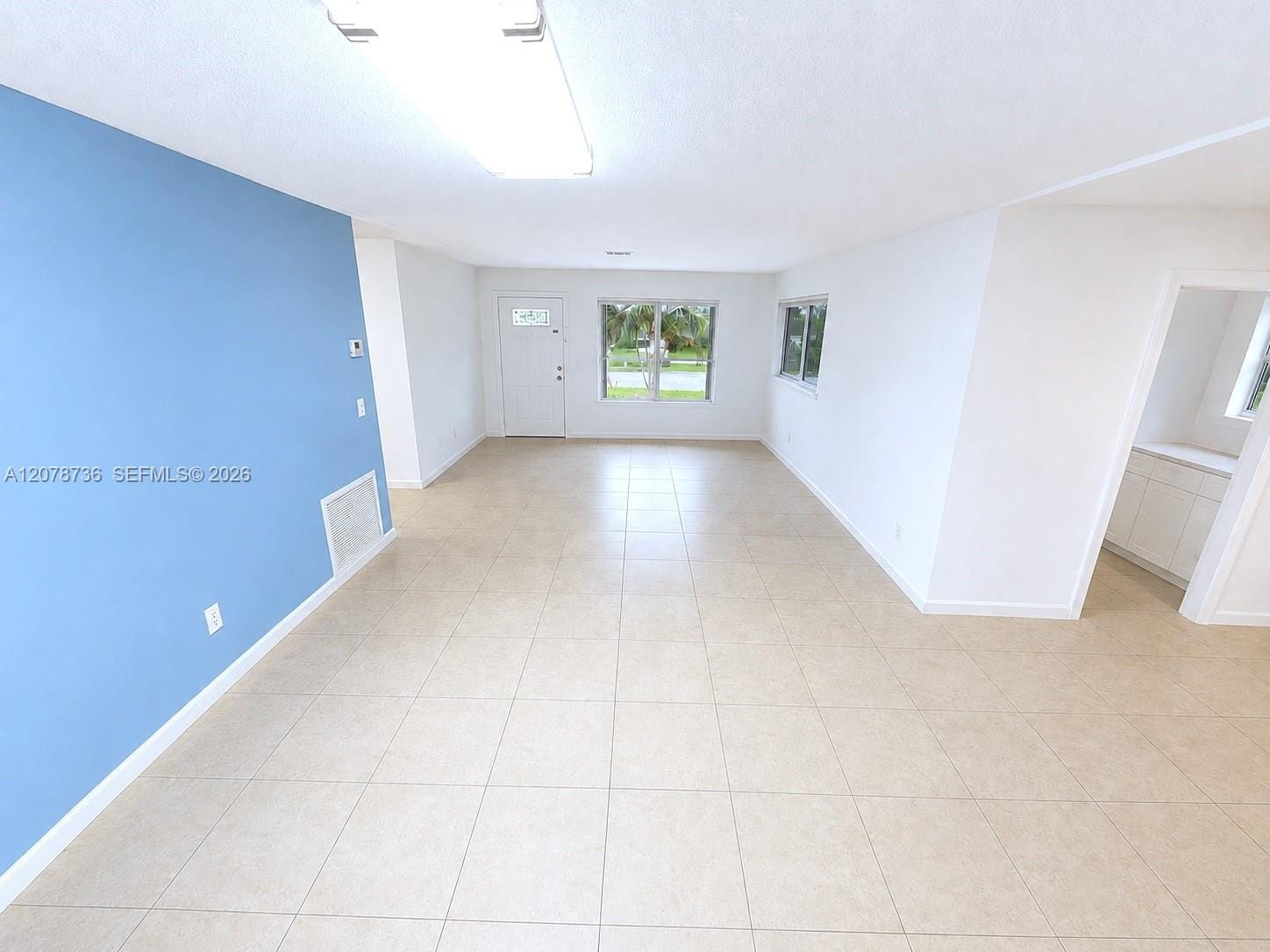 4940 SW 25th Avenue — photo 2