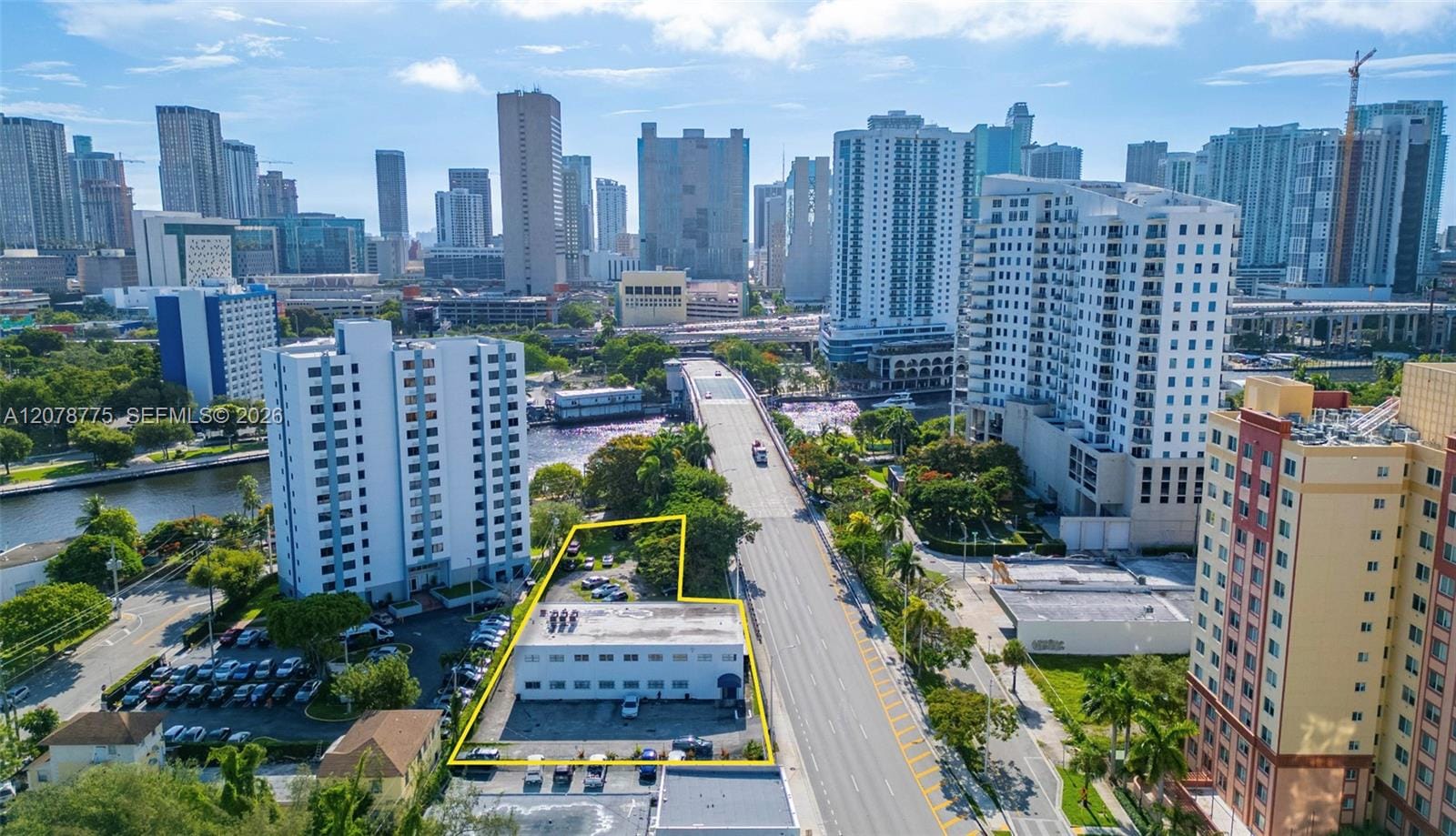 529 W Flagler Street, Miami, FL 33130 photo 4