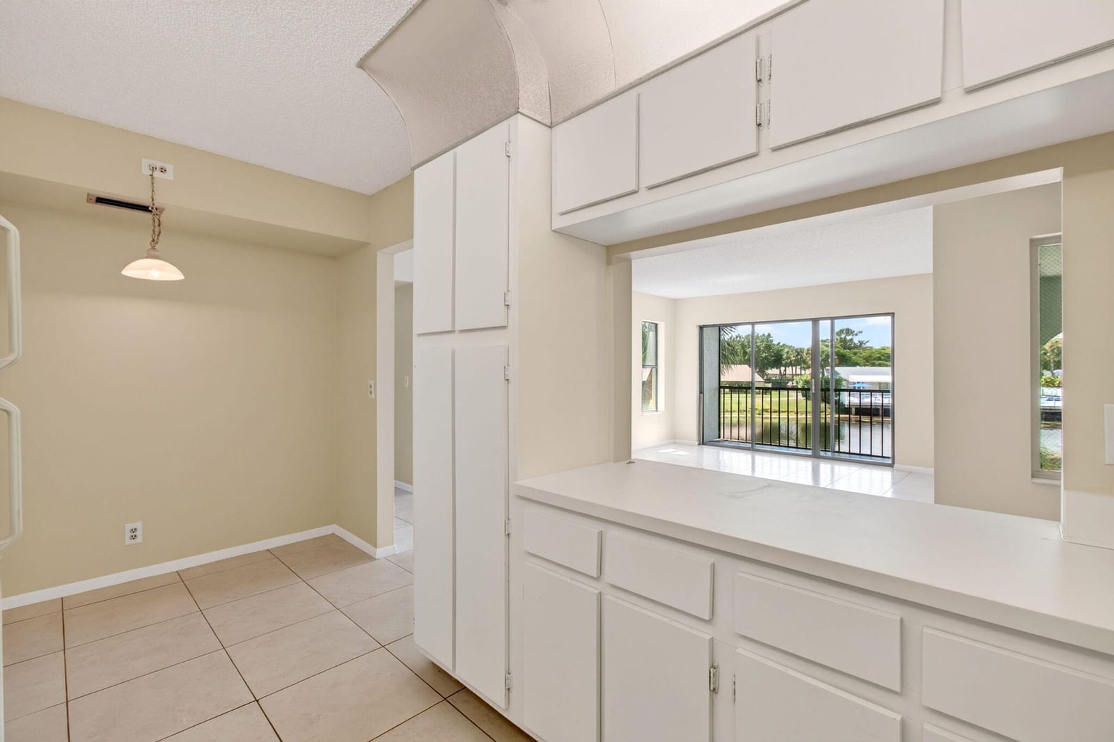 1010 Green Pine Boulevard F2 — photo 8
