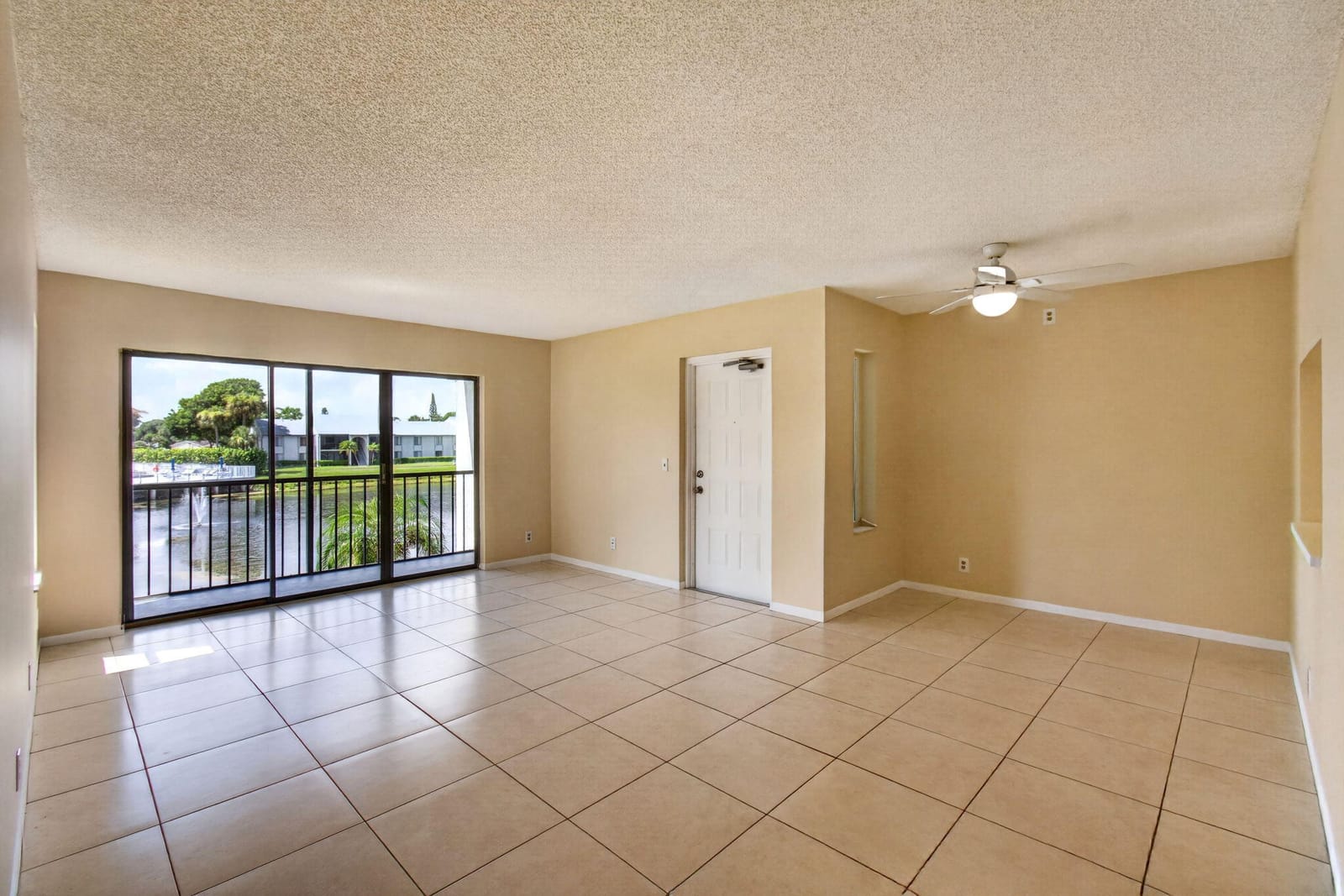 1010 Green Pine Boulevard F2 — photo 6
