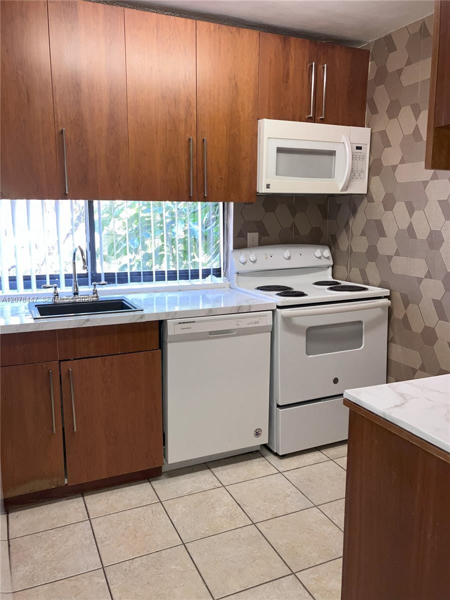 17011 N Bay Road 205 — photo 3
