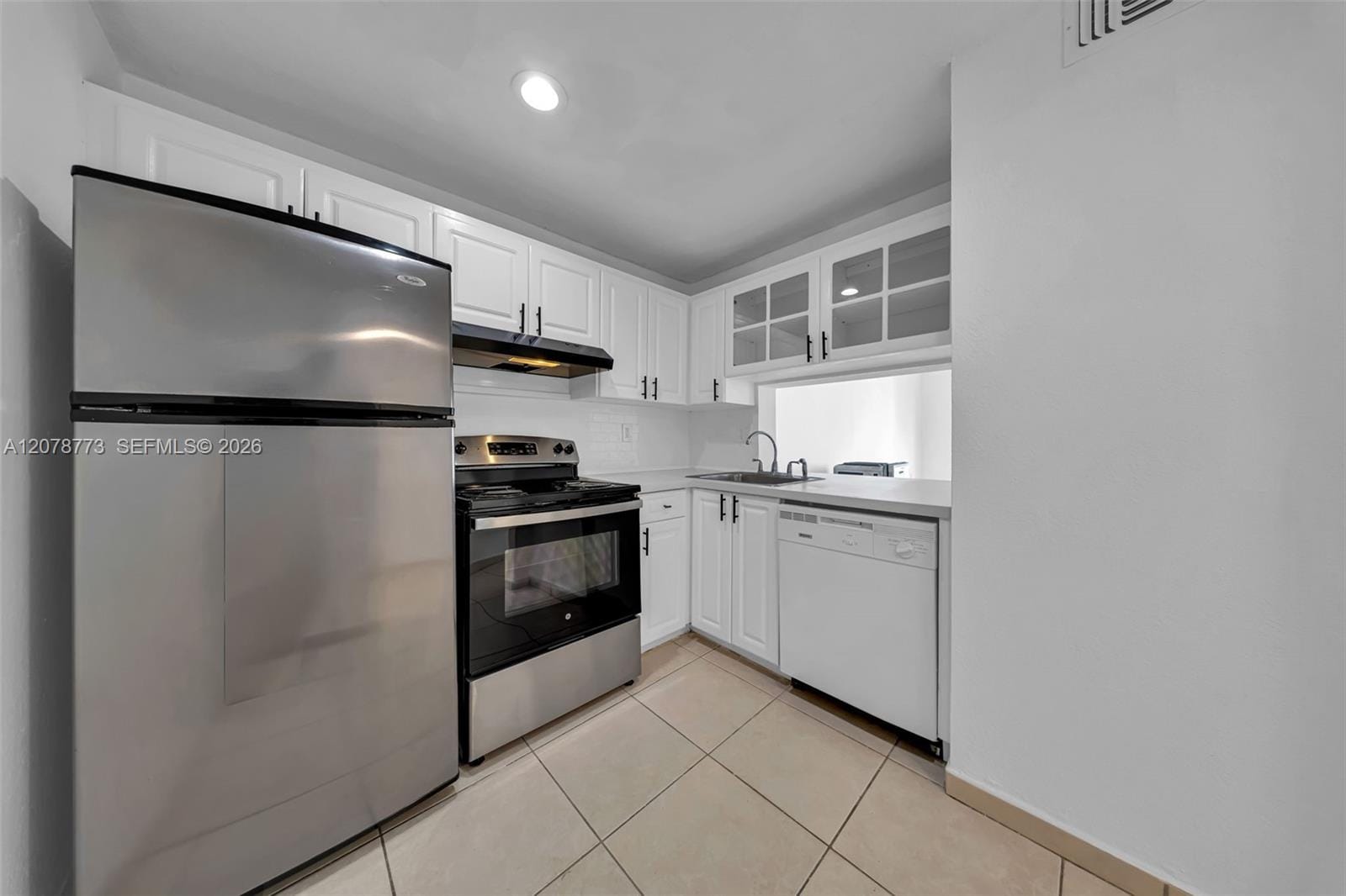 9360 Fontainebleau Boulevard 208 — photo 2