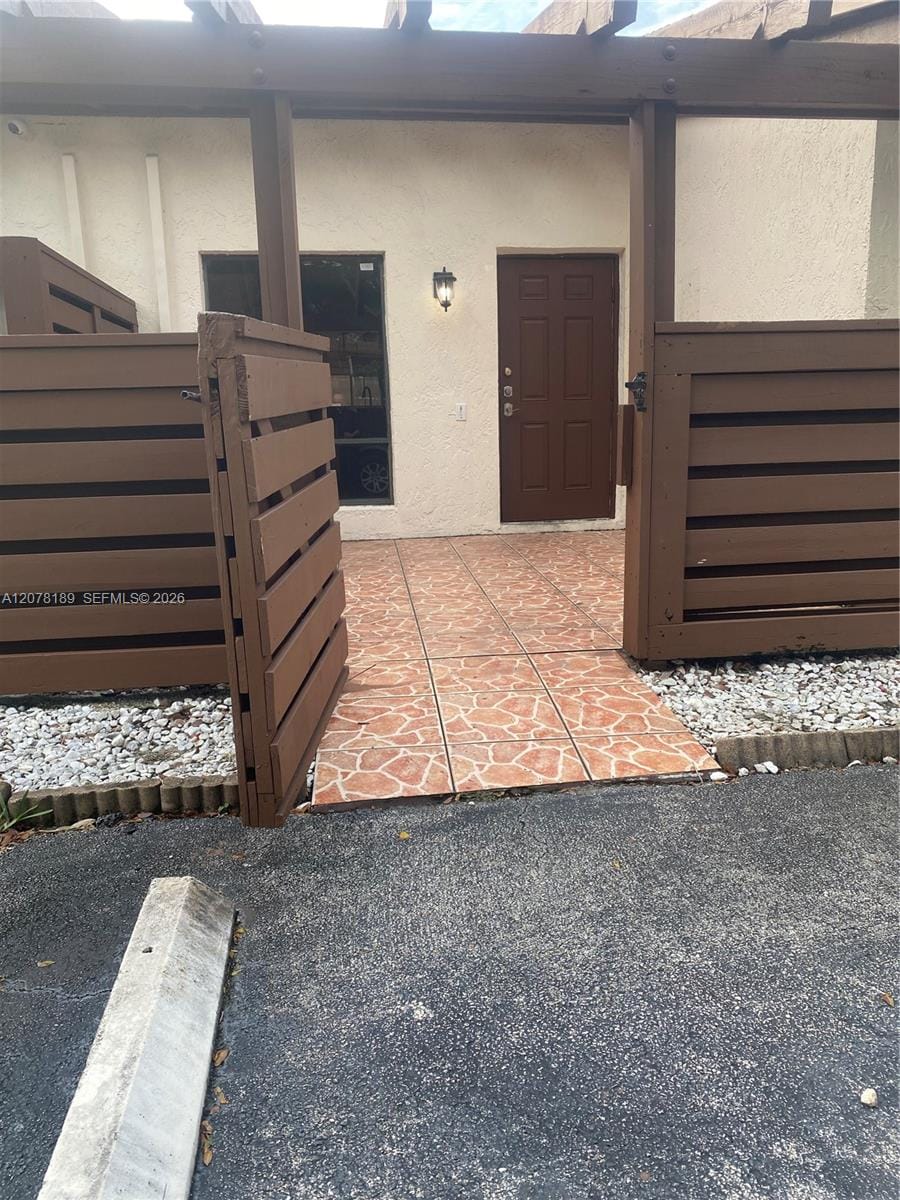 803 SW 119th Way 803, Davie, FL 33325