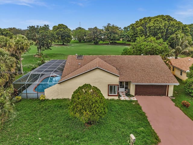 8813 Paradise Court, Paradise Estates, Tamarac, FL