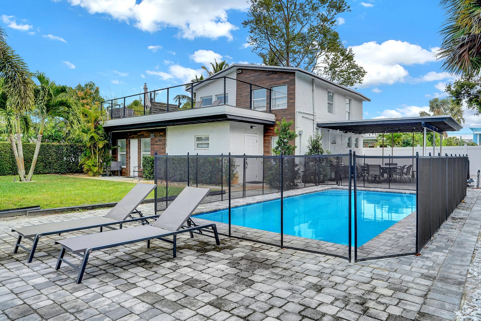 311 SE 3rd Avenue Upstairs, Delray Beach, FL 33483