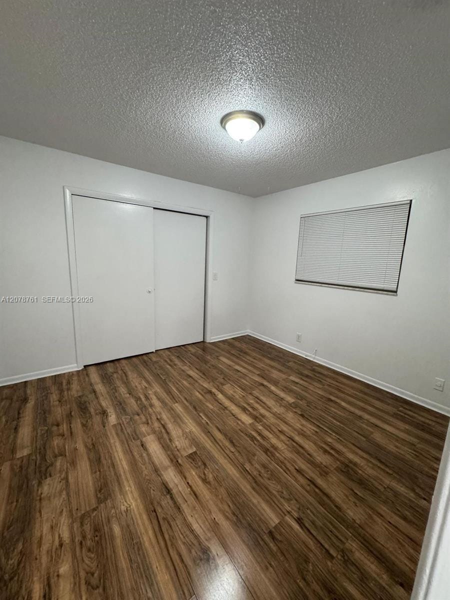 1746 N 3rd Avenue N 10 — photo 3