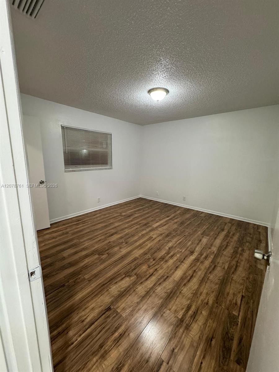 1746 N 3rd Avenue N 10 — photo 5