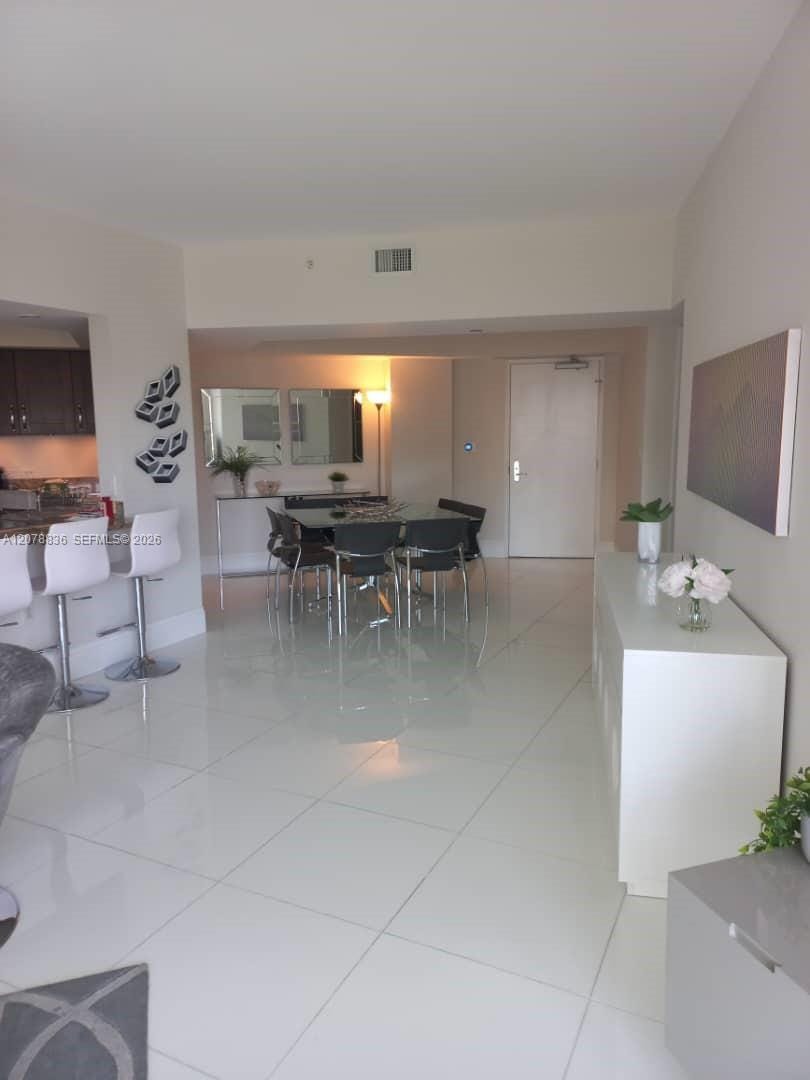 20000 E Country Club Drive 1212 — photo 4