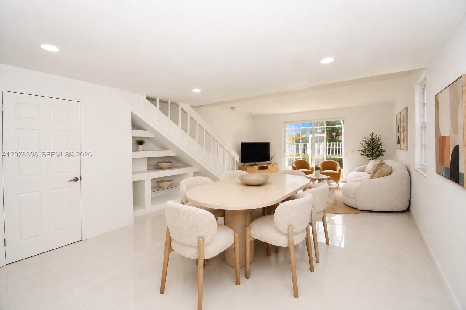 700 Sorrento Drive — photo 6
