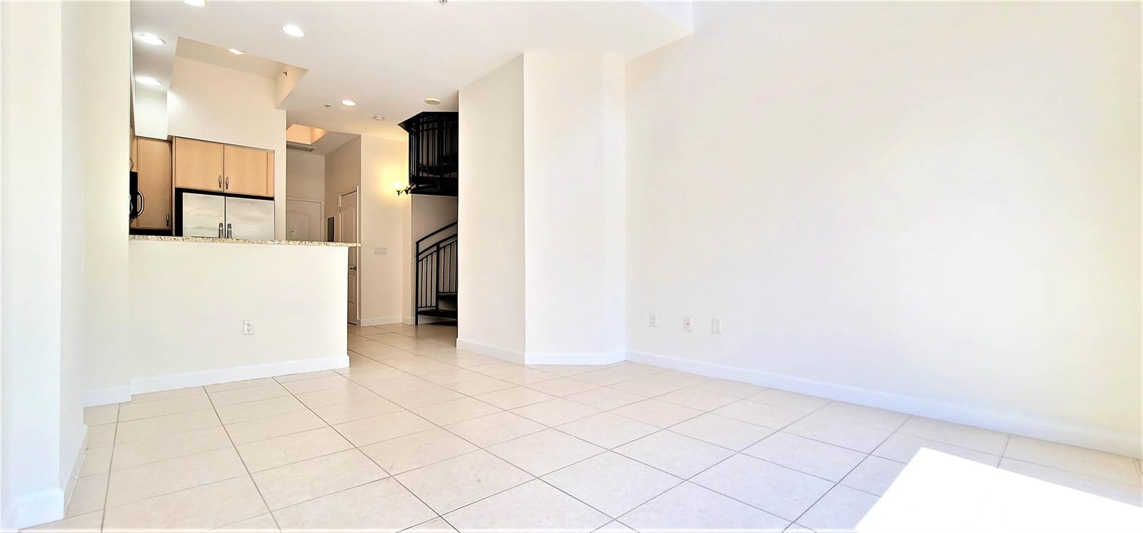 801 S OLIVE Avenue 419 — photo 2