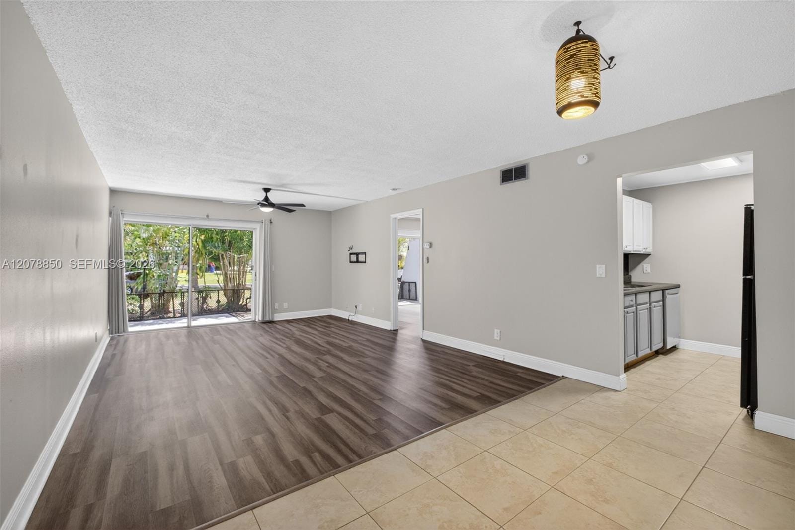 725 Hummingbird Way 109 — photo 2