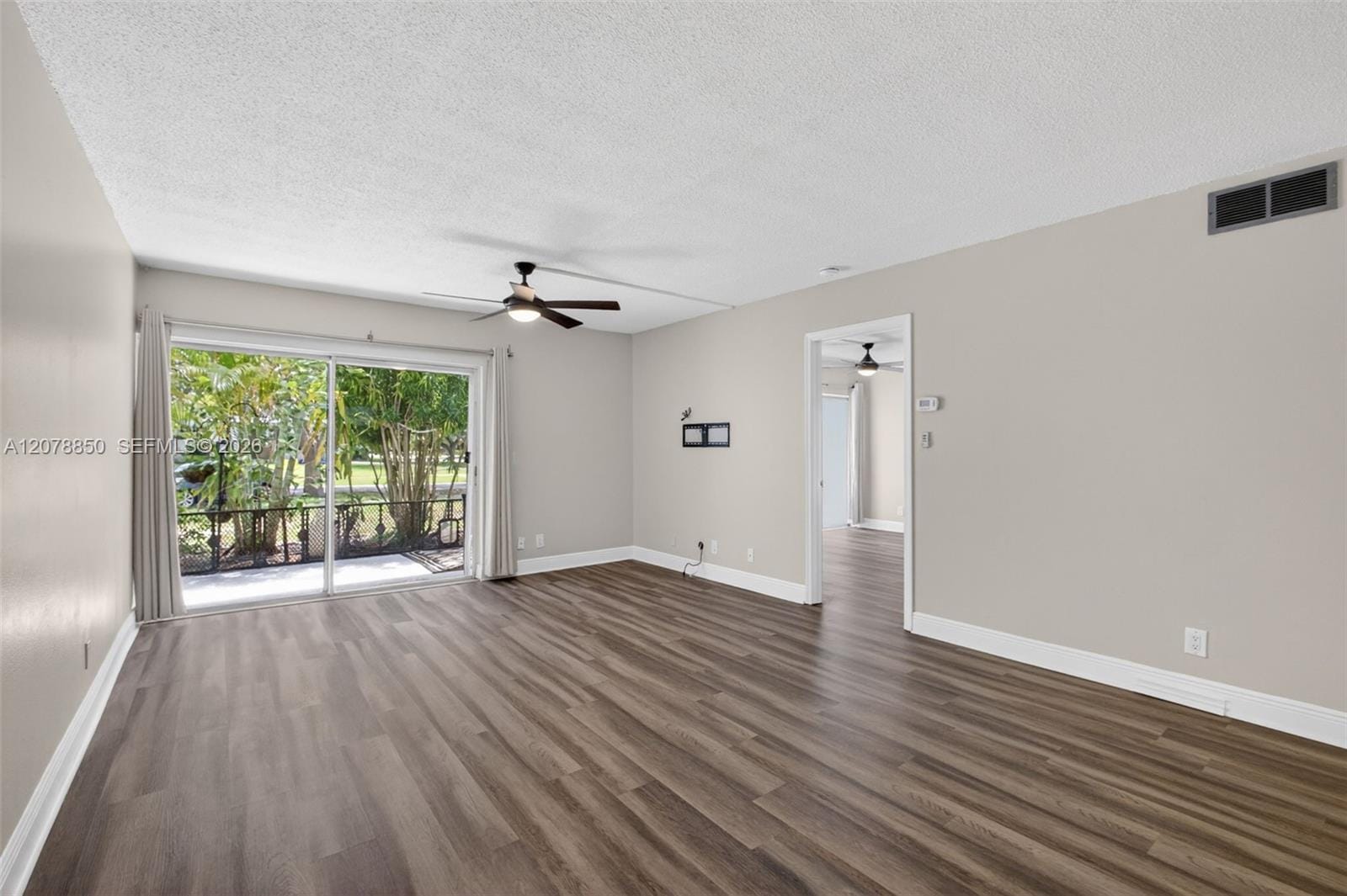 725 Hummingbird Way 109 — photo 8