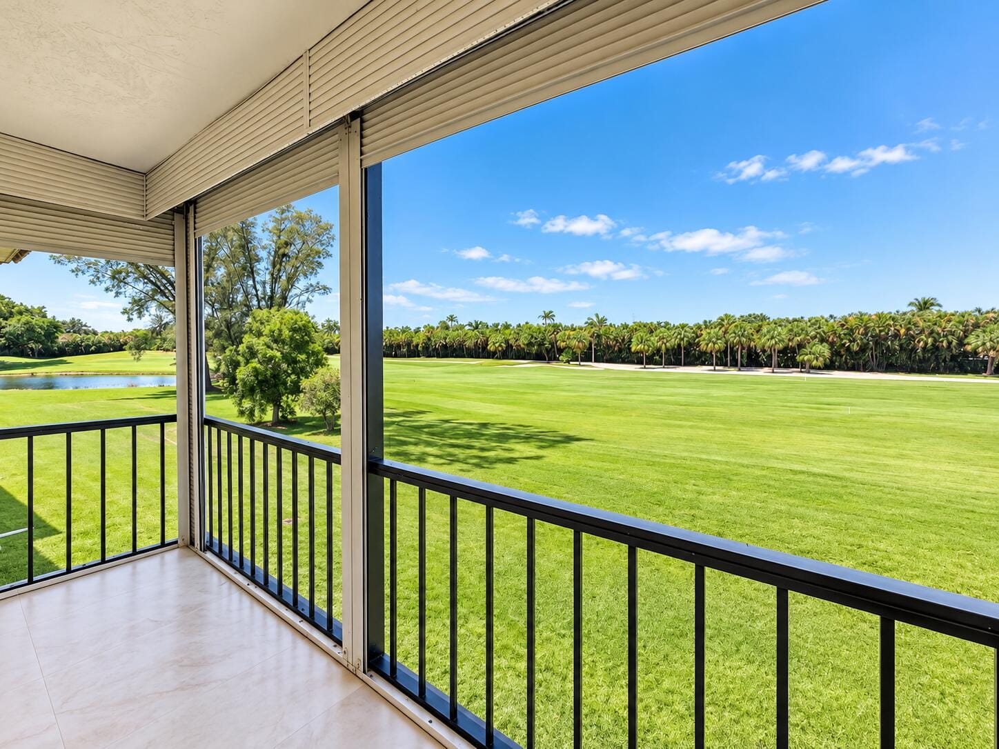 9411 N Hollybrook Lake Drive 310 — photo 4