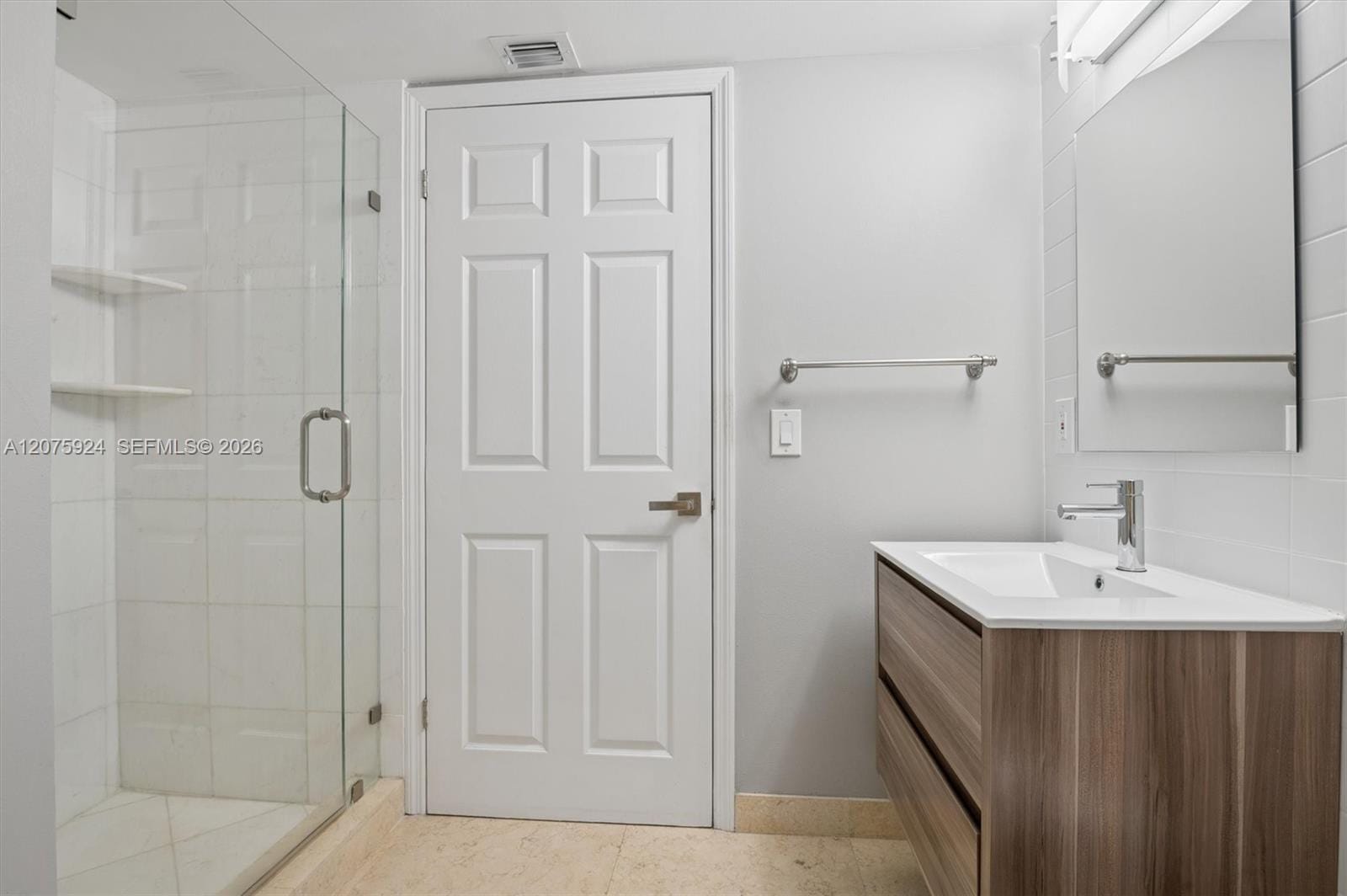 3500 Mystic Pointe Drive 805 — photo 10