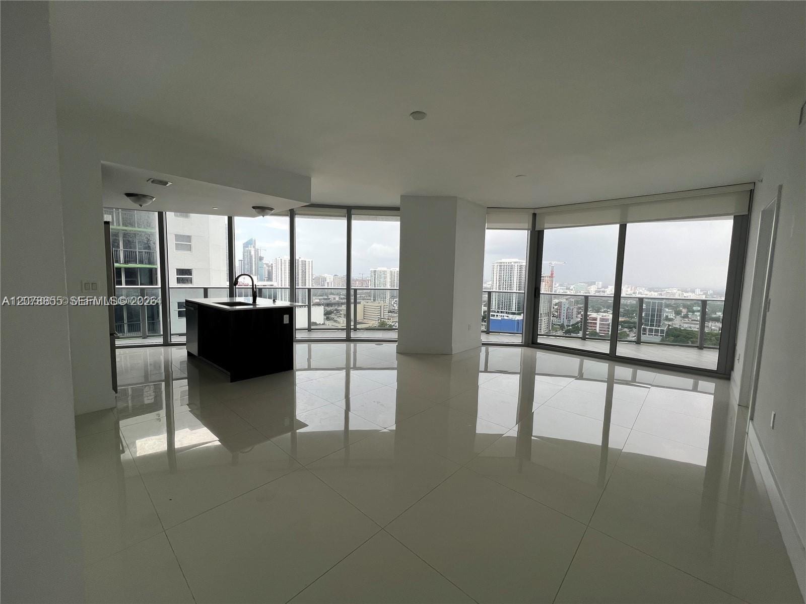 488 NE 18th Street 3100, Miami, FL 33132 photo 2