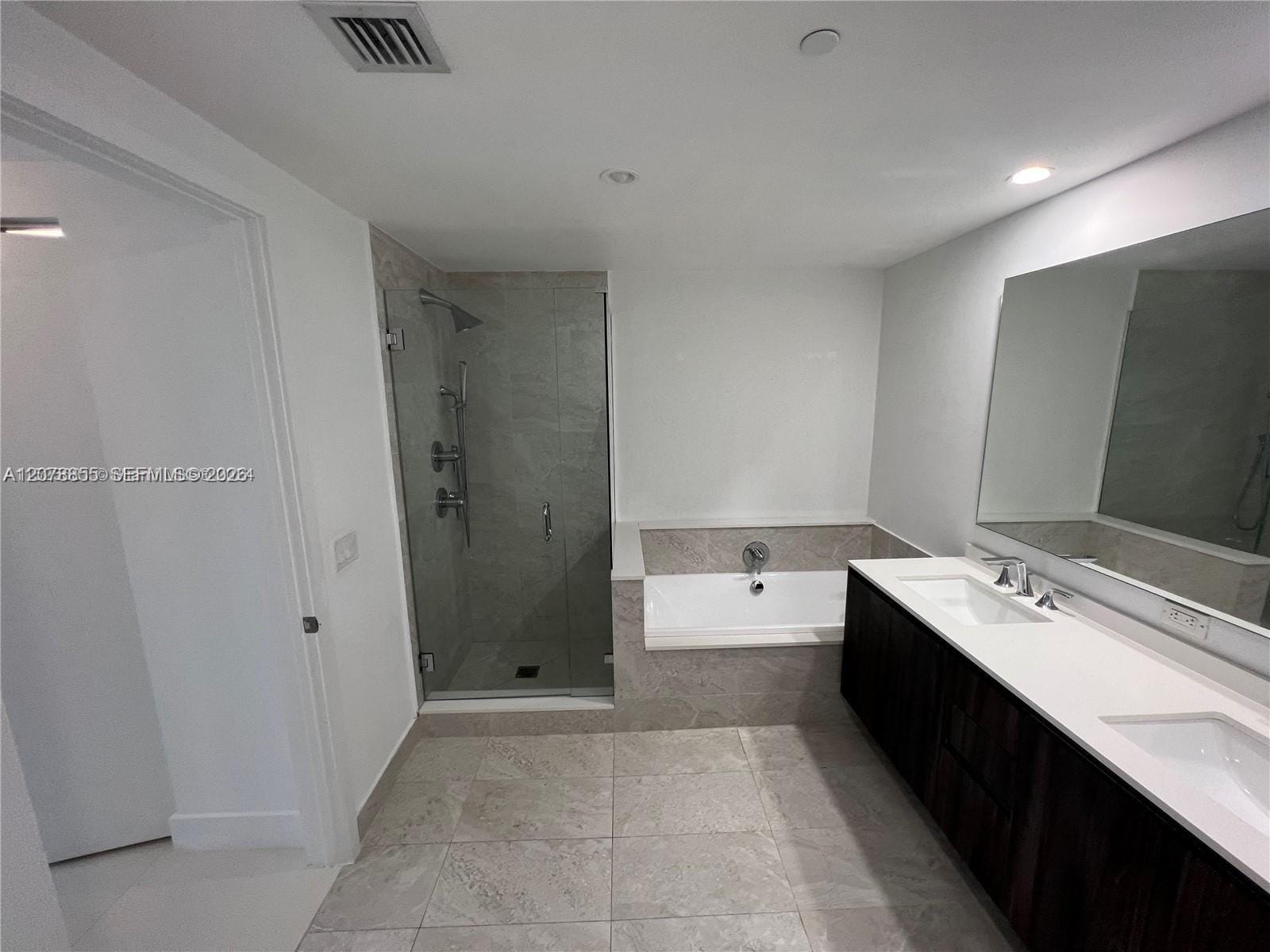 488 NE 18th Street 3100, Miami, FL 33132 photo 8