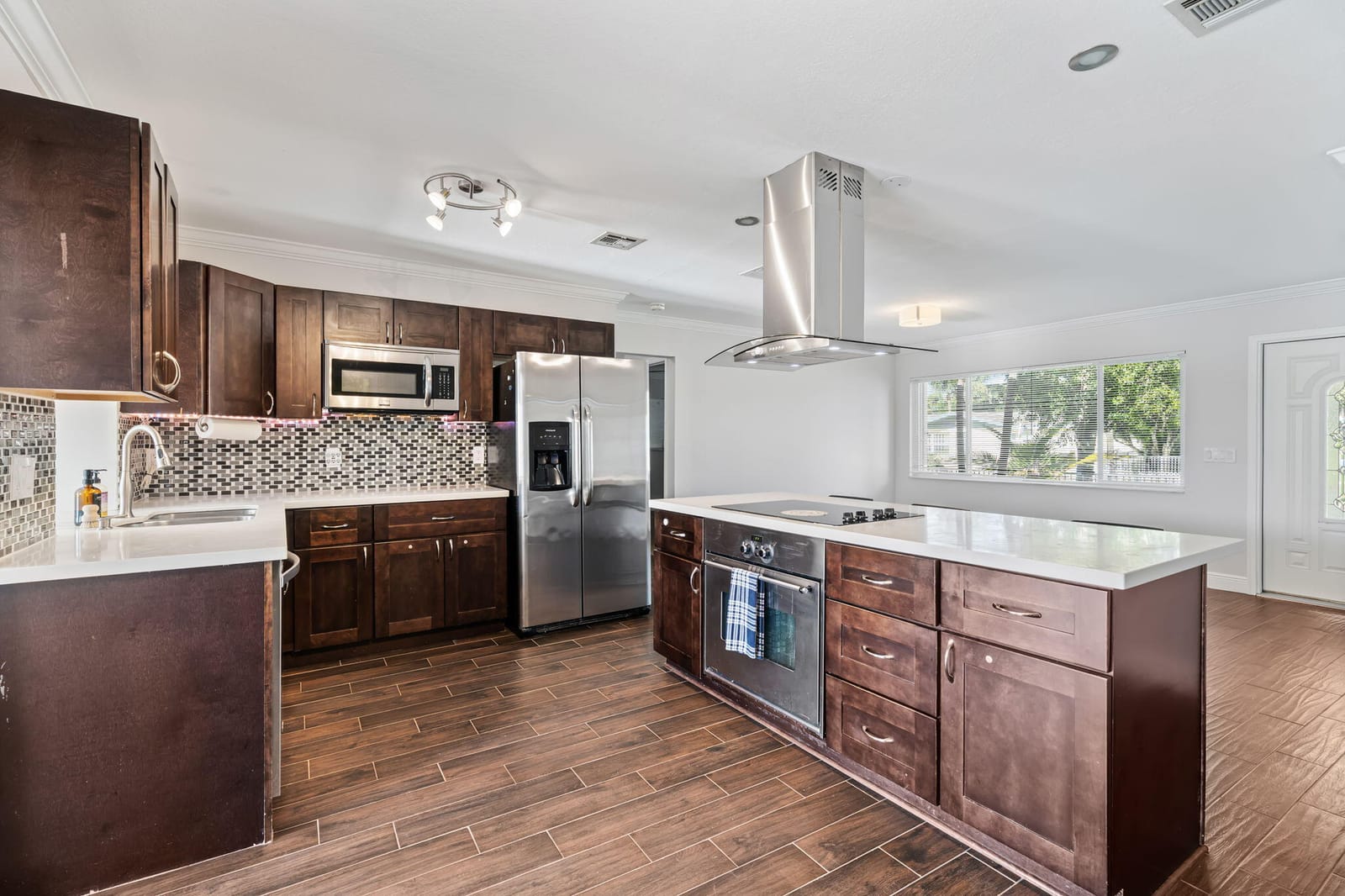 3428 Capri Road — photo 9