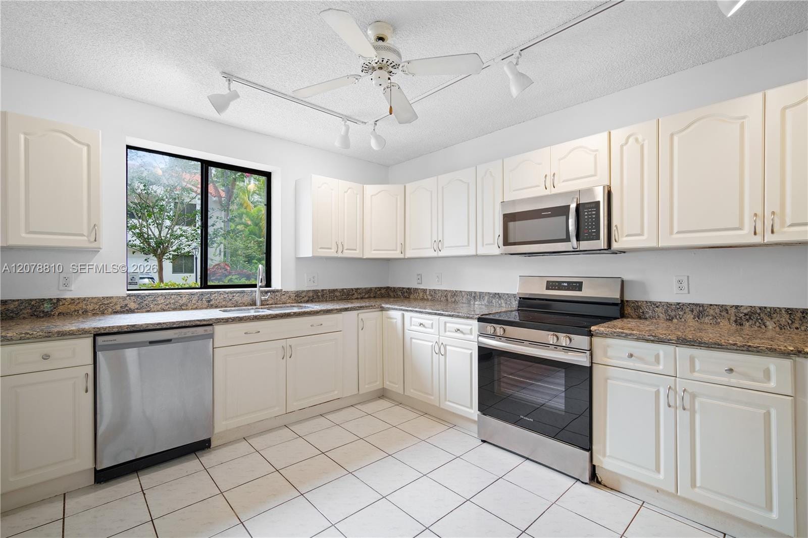 21378 Marina Cove Circle 11-B — photo 10