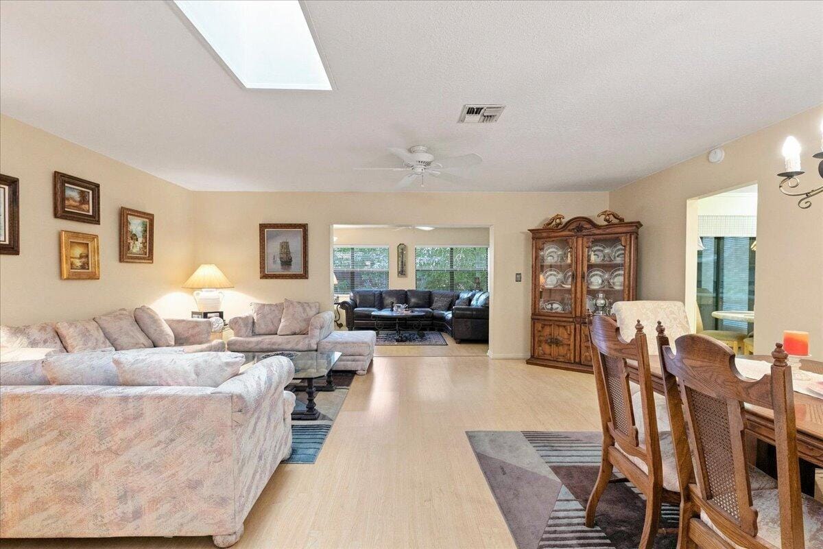 9843 NW 75TH Court NW, Tamarac, FL 33321 photo 2
