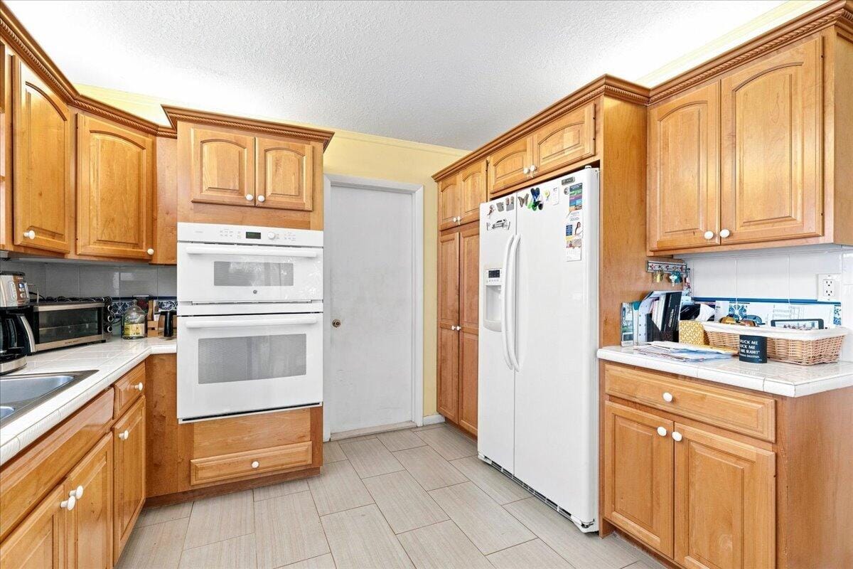 9843 NW 75TH Court NW, Tamarac, FL 33321 photo 16