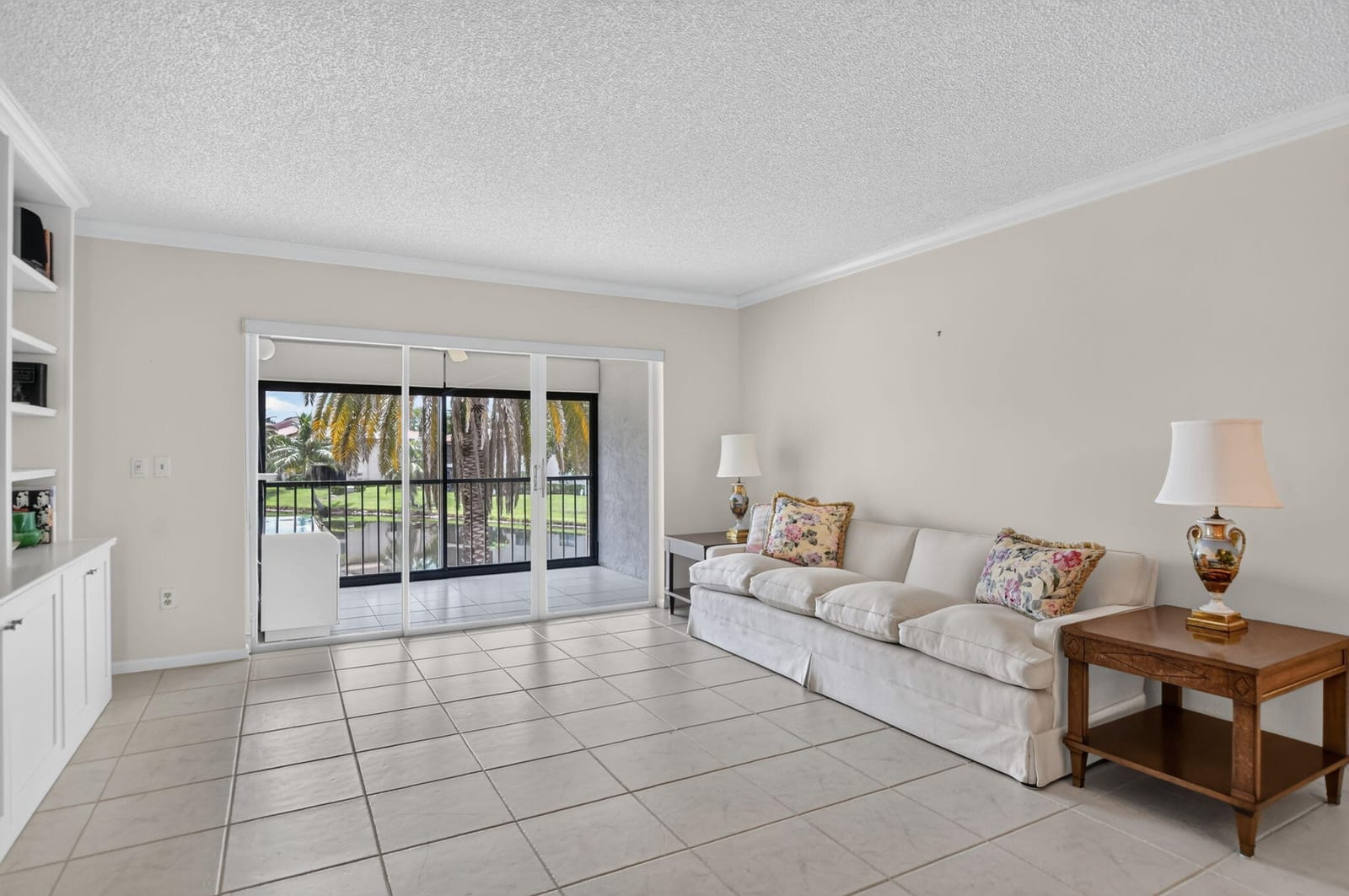 9287 VISTA DEL LAGO 13 D — photo 11