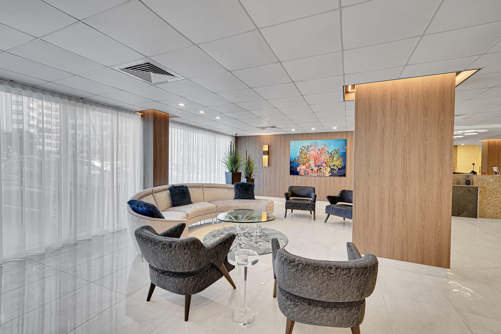 3550 GALT OCEAN Drive 204 — photo 2