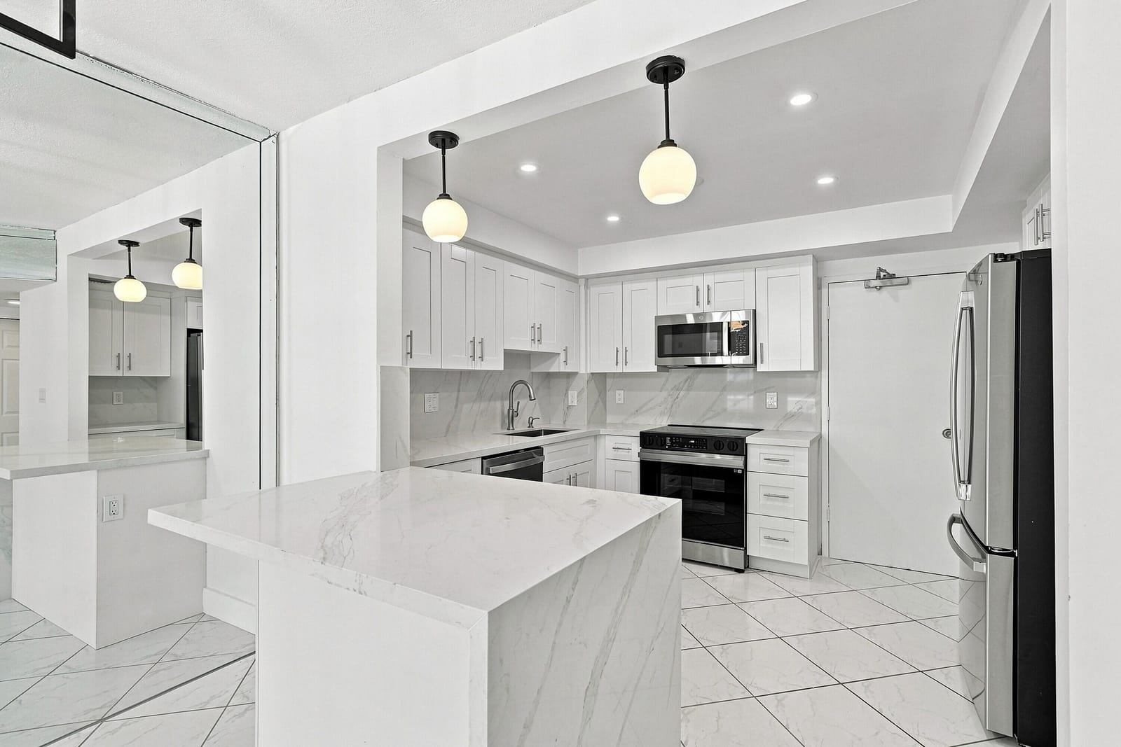 3550 GALT OCEAN Drive 204 — photo 8