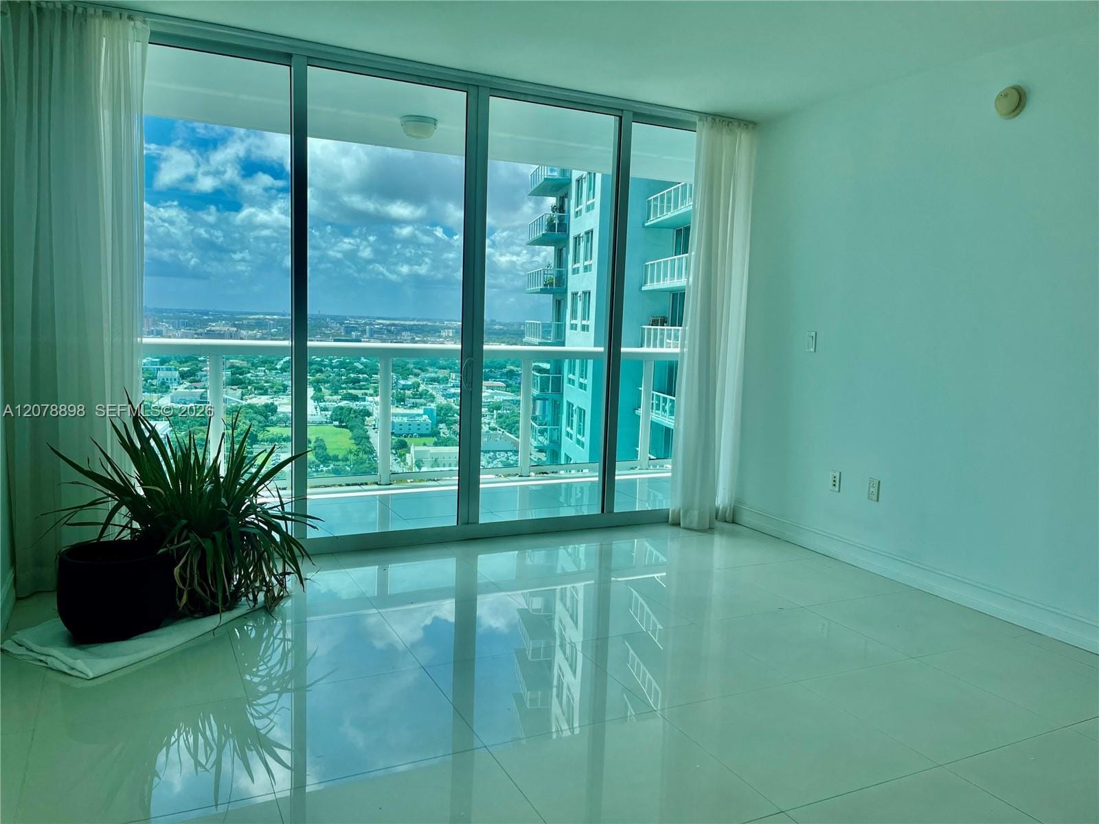 1800 N Bayshore Drive 3710 — photo 6