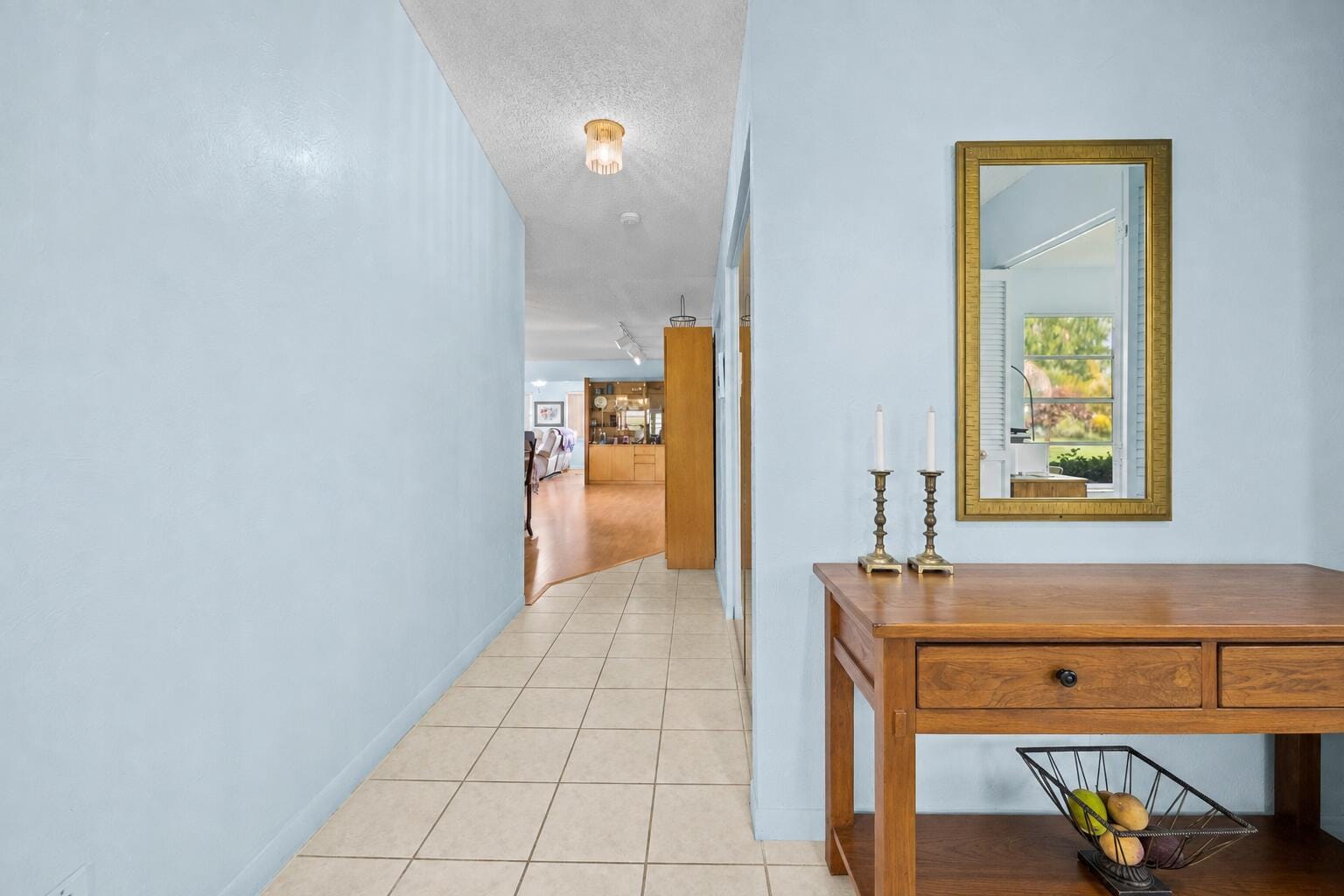 6127 RAINBOW Circle — photo 4