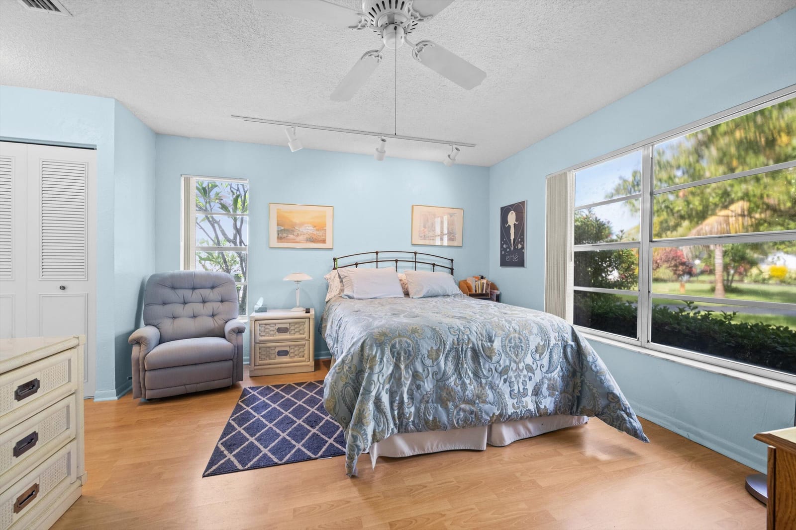 6127 RAINBOW Circle — photo 8