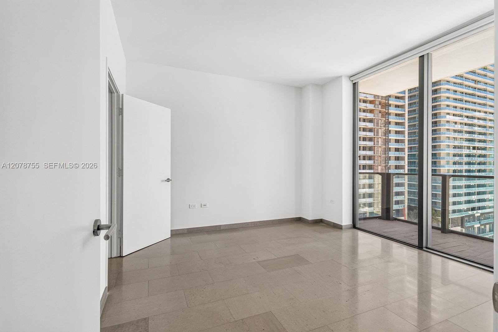 88 SW 7th Street 1511, Miami, FL 33130 photo 9