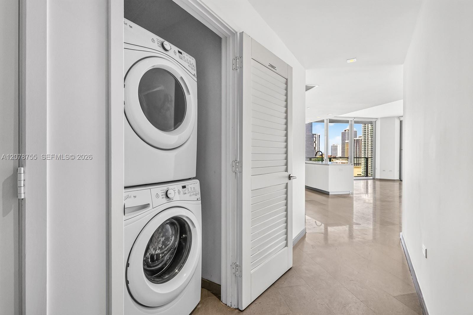 88 SW 7th Street 1511, Miami, FL 33130 photo 11