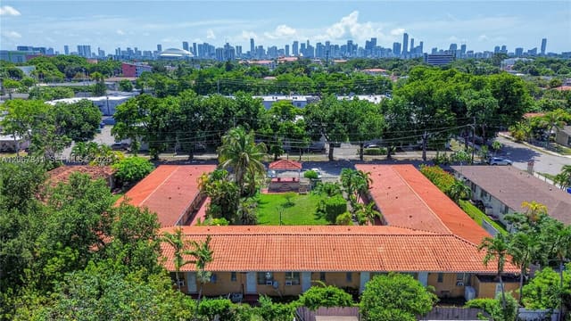 140 SW 30th Court 134, Miami, FL 33135