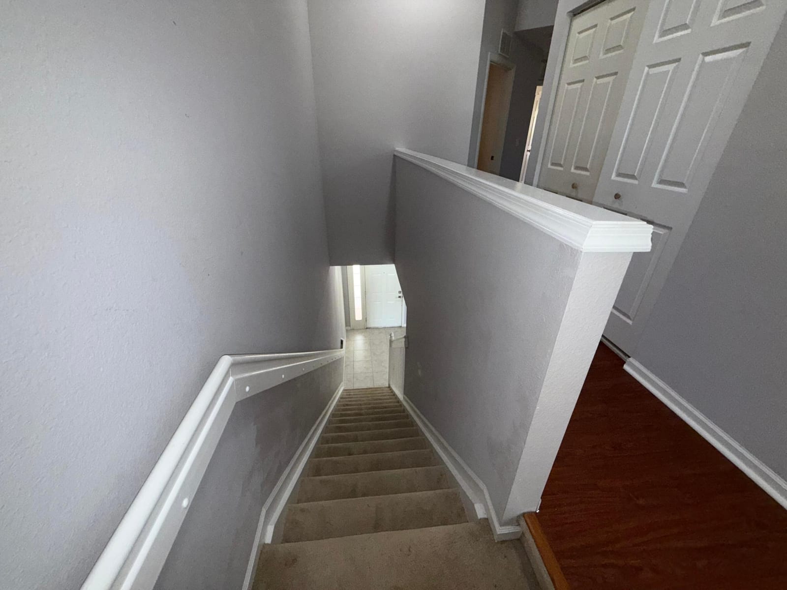 1083 Woodfield Road 1083 — photo 9